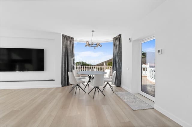 5 slaapkamer Villa te koop in El Roque, San Miguel de Abona met garage - € 1.950.000 (Ref: 9676135)