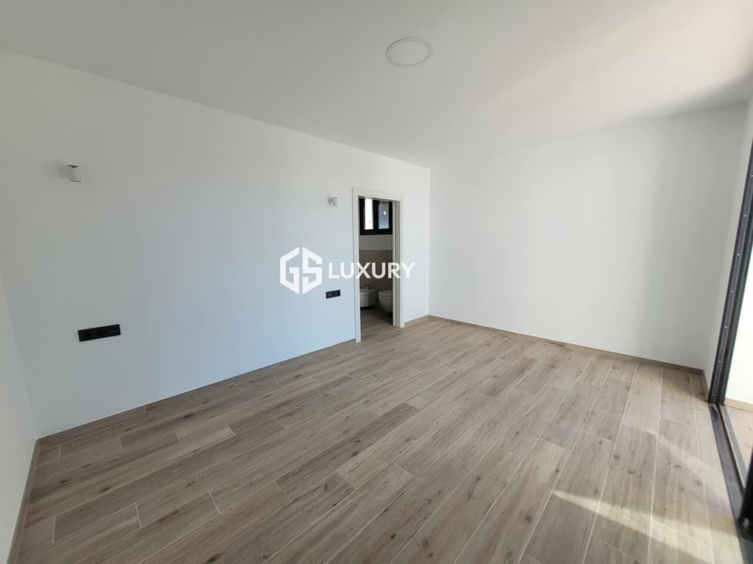 4 quarto Moradia para venda em Adeje com garagem - 1 900 000 € (Ref: 9676138)