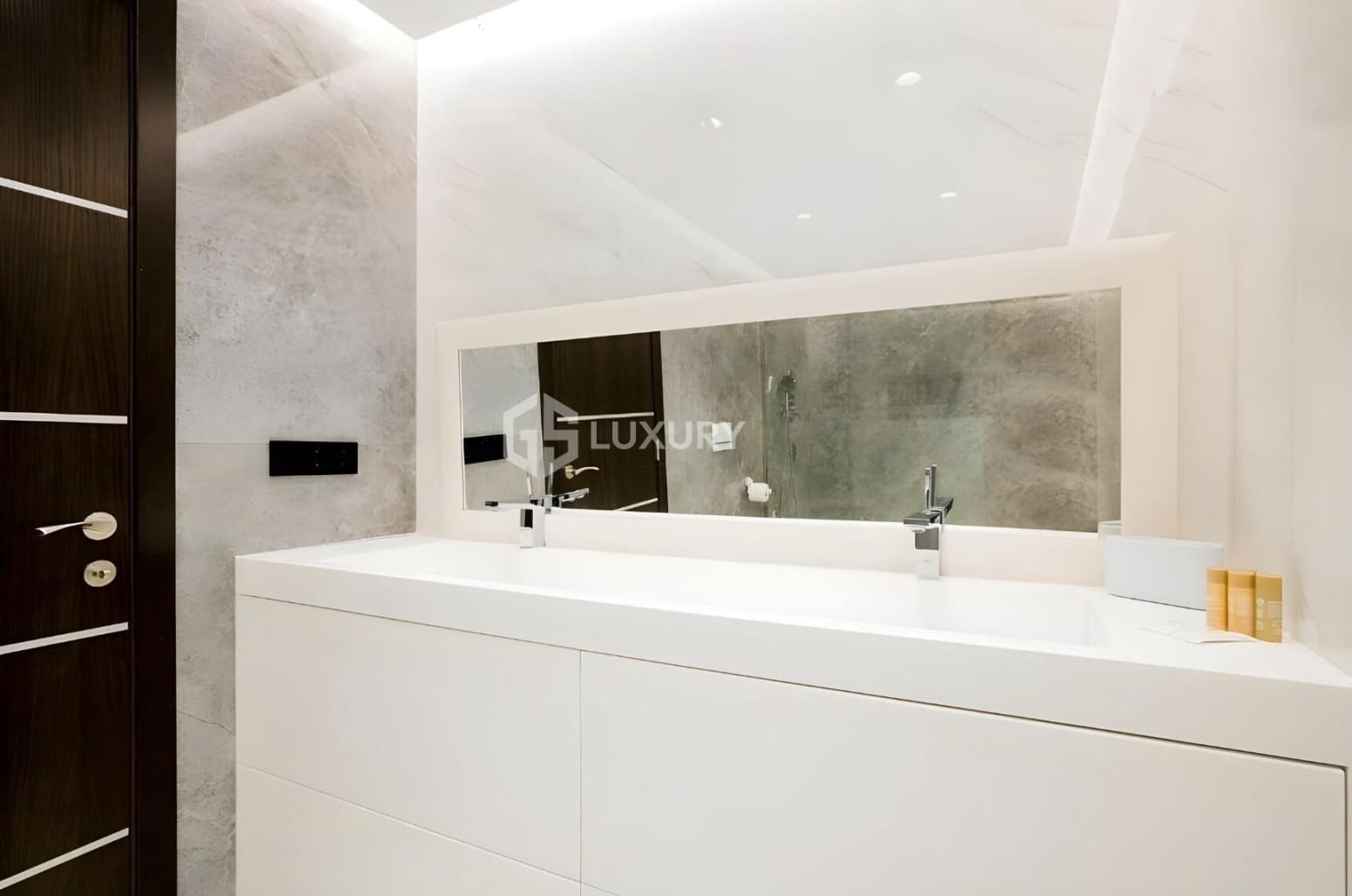 Chalet de 4 habitaciones en Arona en alquiler con garaje - 8.500 € (Ref: 9676139)