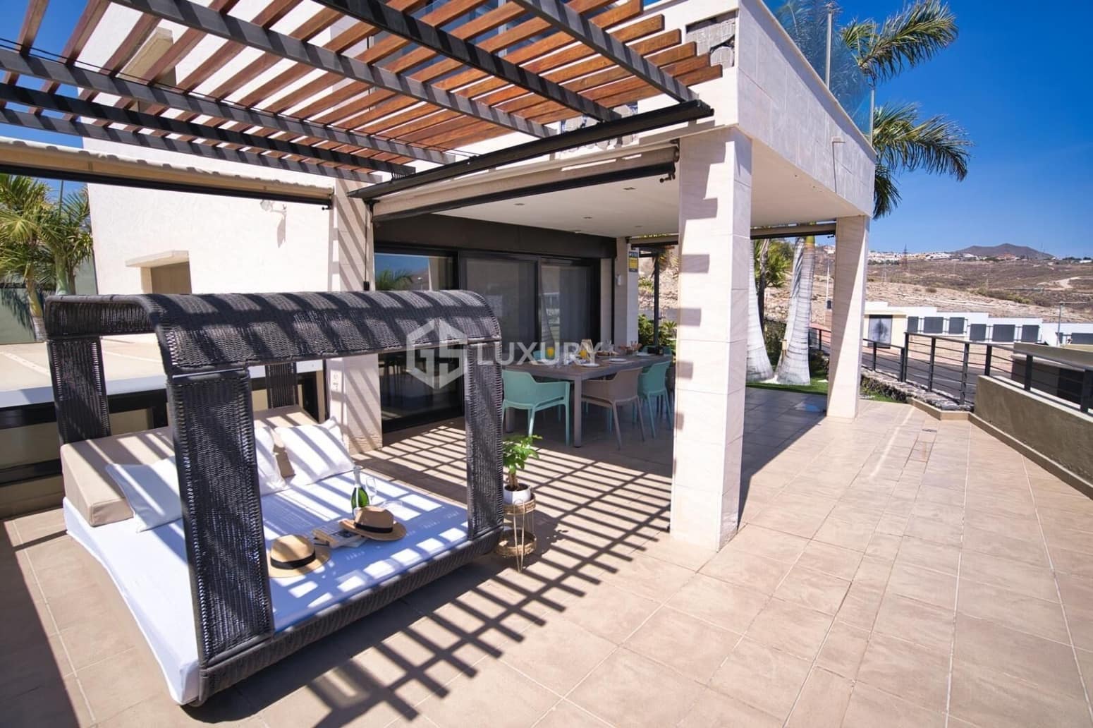 4 Zimmer Villa zu vermieten in Adeje mit Garage - 7.500 € (Ref: 9676140)