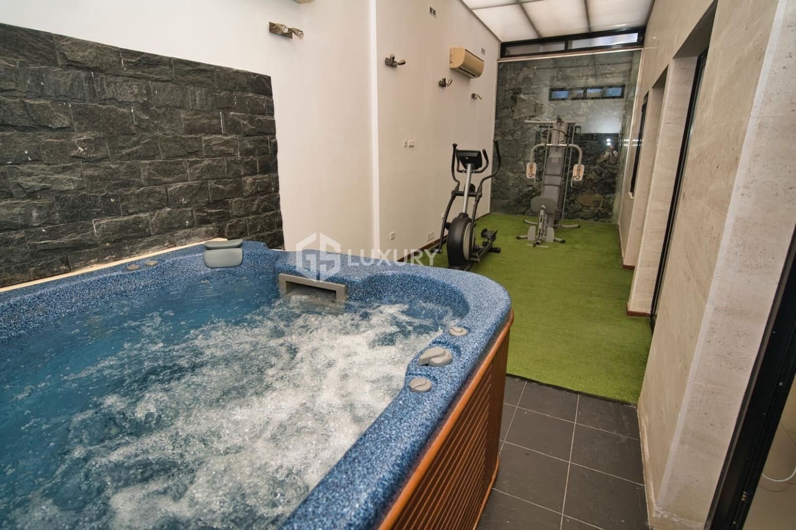 4 Zimmer Villa zu vermieten in Adeje mit Garage - 7.500 € (Ref: 9676140)