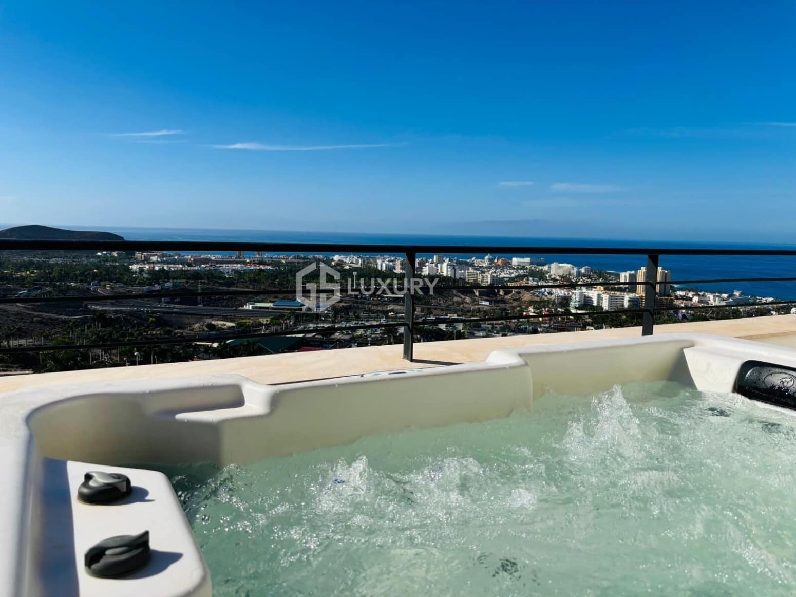 3 Zimmer Wohnung zu vermieten in Adeje mit Garage - 4.500 € (Ref: 9676141)