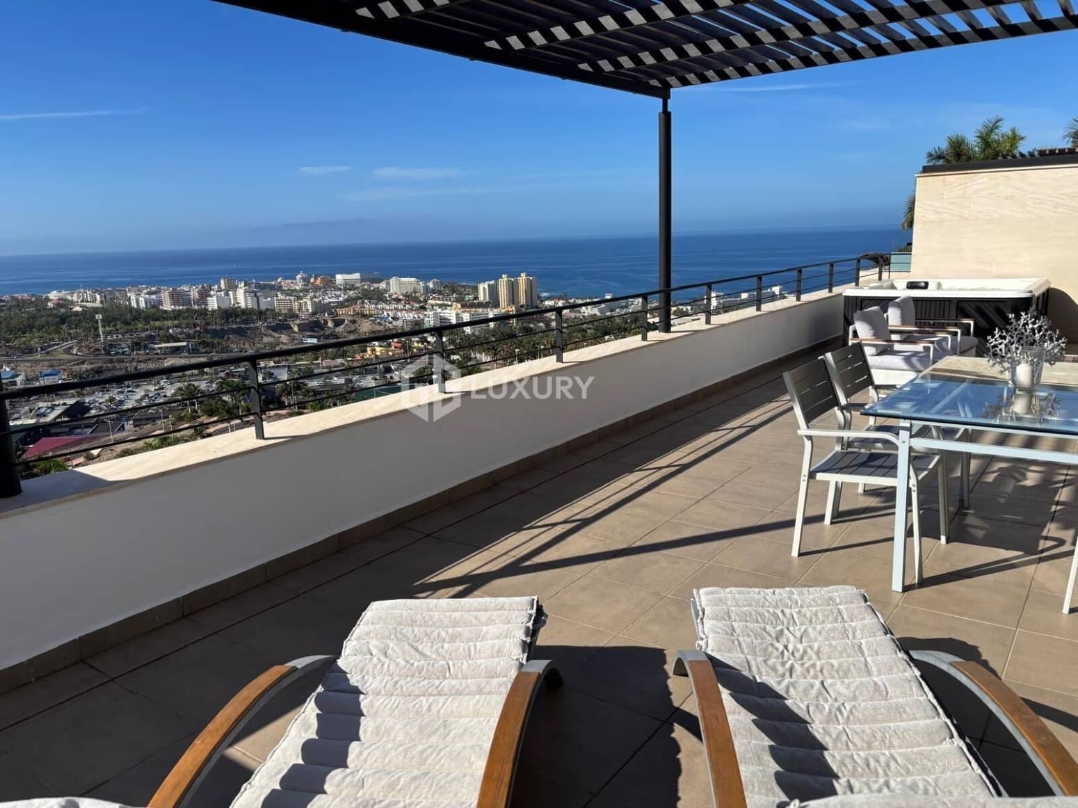 3 Zimmer Wohnung zu vermieten in Adeje mit Garage - 4.500 € (Ref: 9676141)