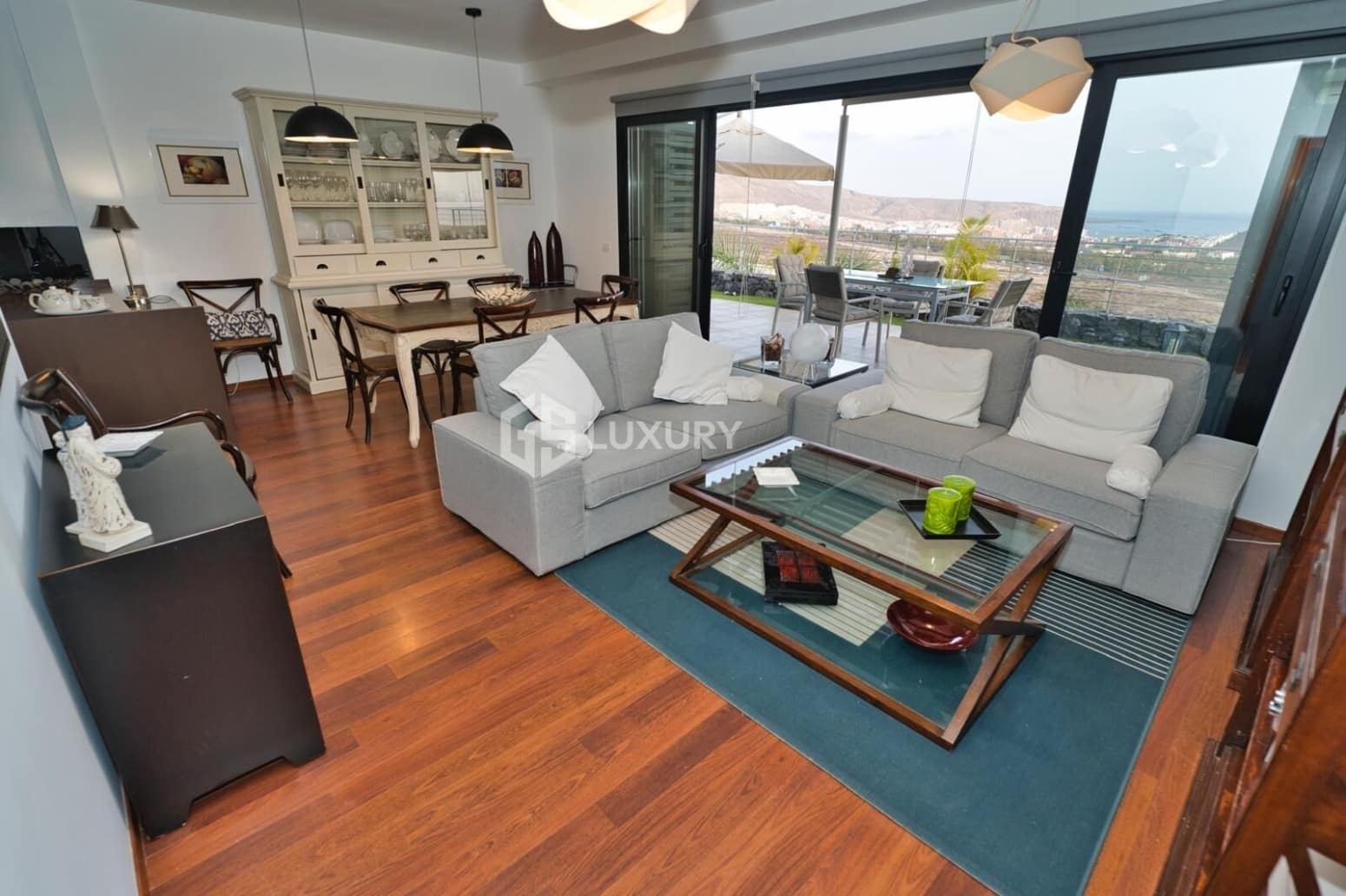 3 quarto Apartamento para arrendar em Adeje com garagem - 5 000 € (Ref: 9676142)