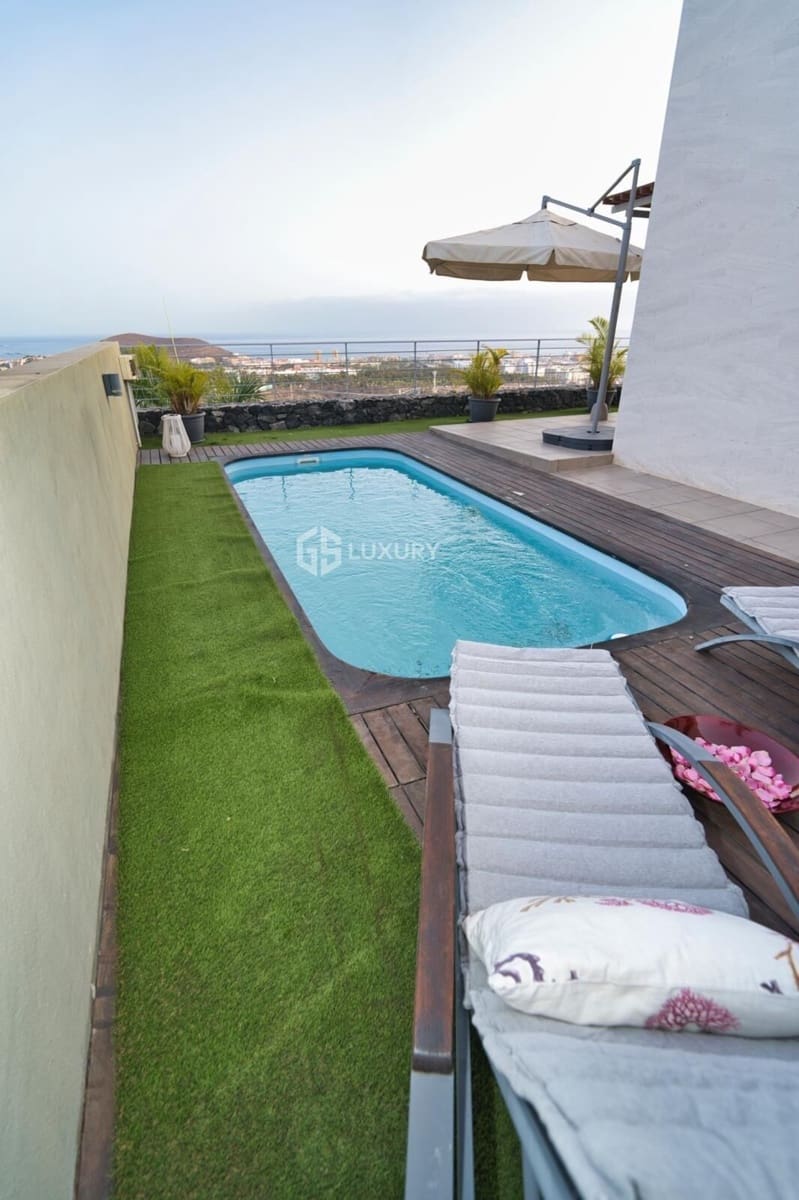 3 bedroom Flat for rent in Adeje with garage - € 5,000 (Ref: 9676142)