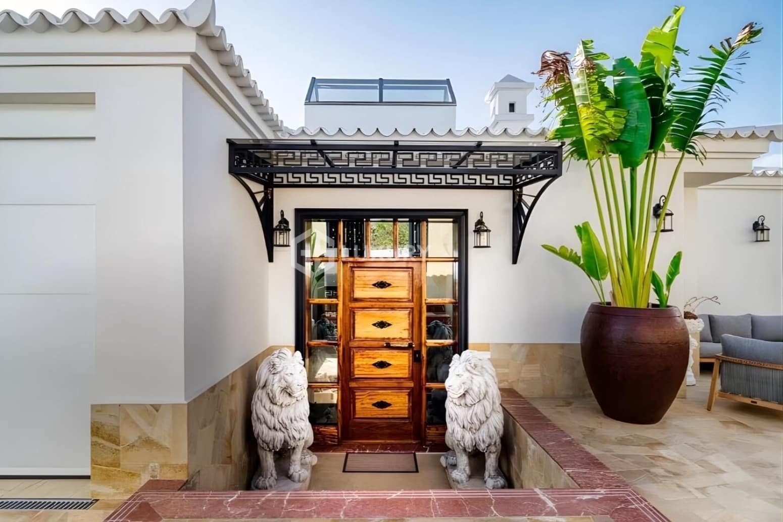 4 bedroom Villa for sale in Adeje with garage - € 5,500,000 (Ref: 9676143)