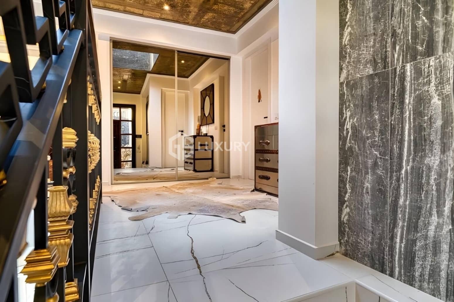 4 bedroom Villa for sale in Adeje with garage - € 5,500,000 (Ref: 9676143)