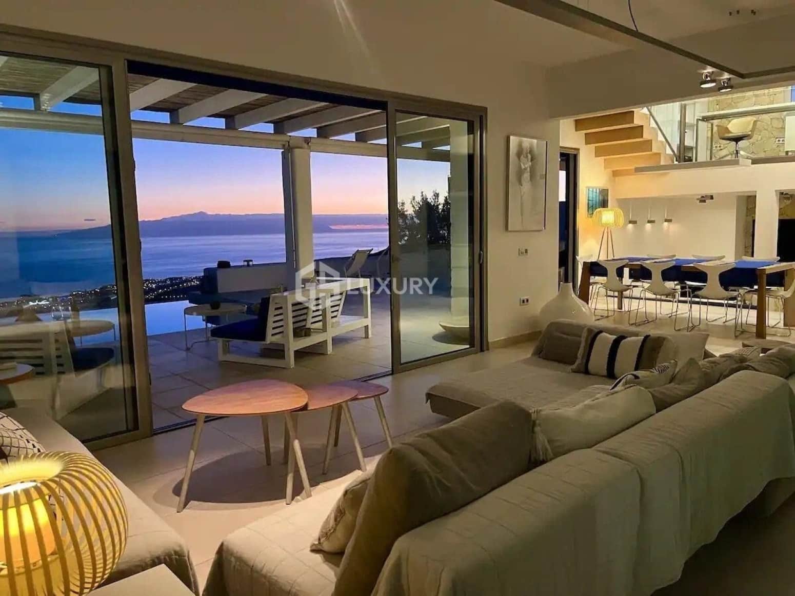 5 quarto Moradia para venda em Adeje com garagem - 2 000 000 € (Ref: 9676144)