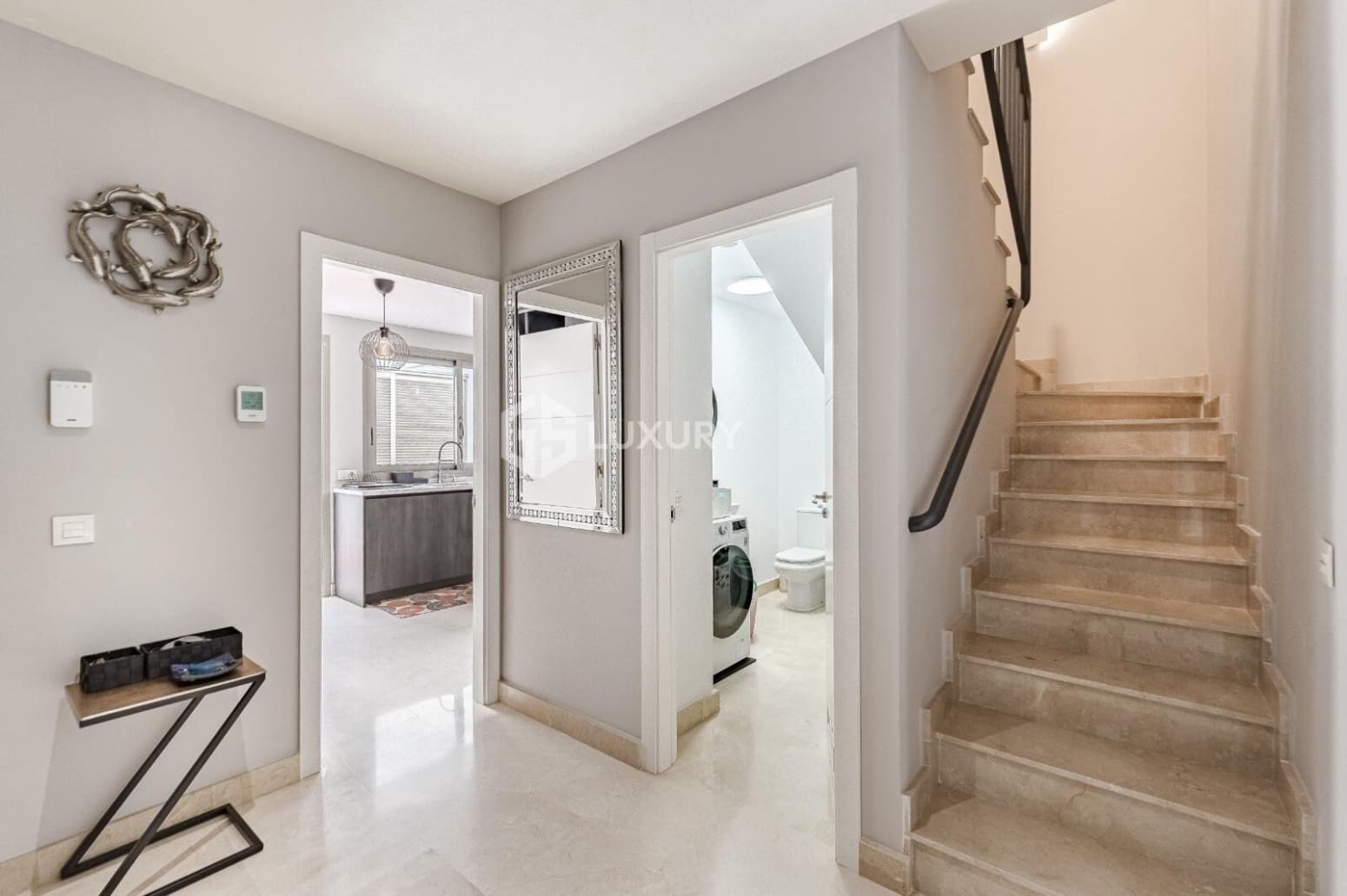 2 bedroom Flat for sale in Adeje with garage - € 715,000 (Ref: 9676145)