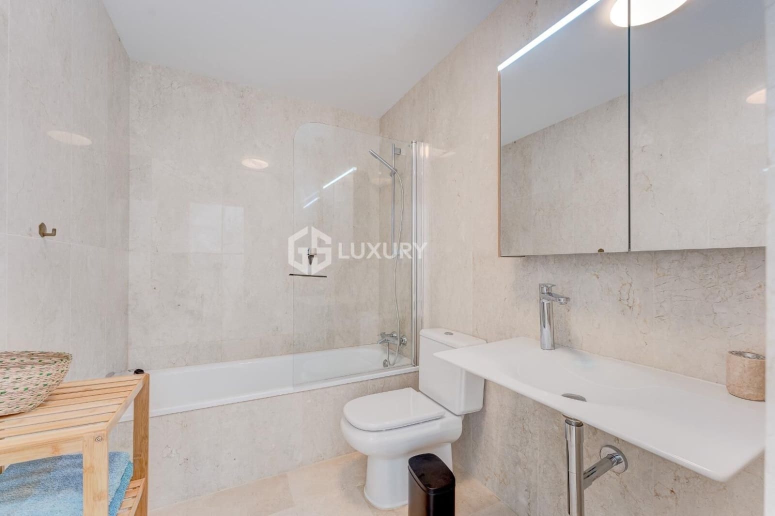 2 bedroom Flat for sale in Adeje with garage - € 715,000 (Ref: 9676145)