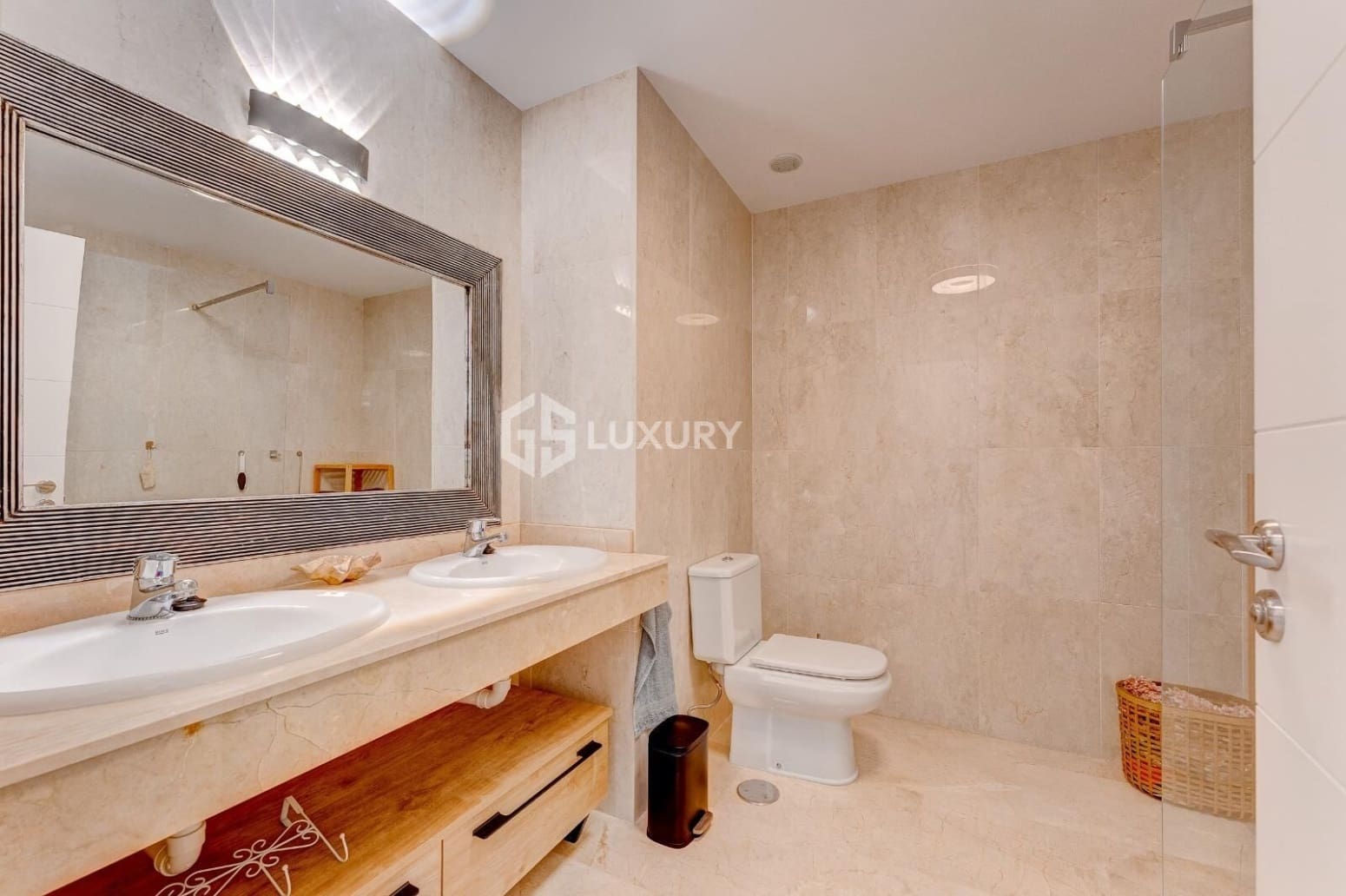 2 bedroom Flat for sale in Adeje with garage - € 715,000 (Ref: 9676145)