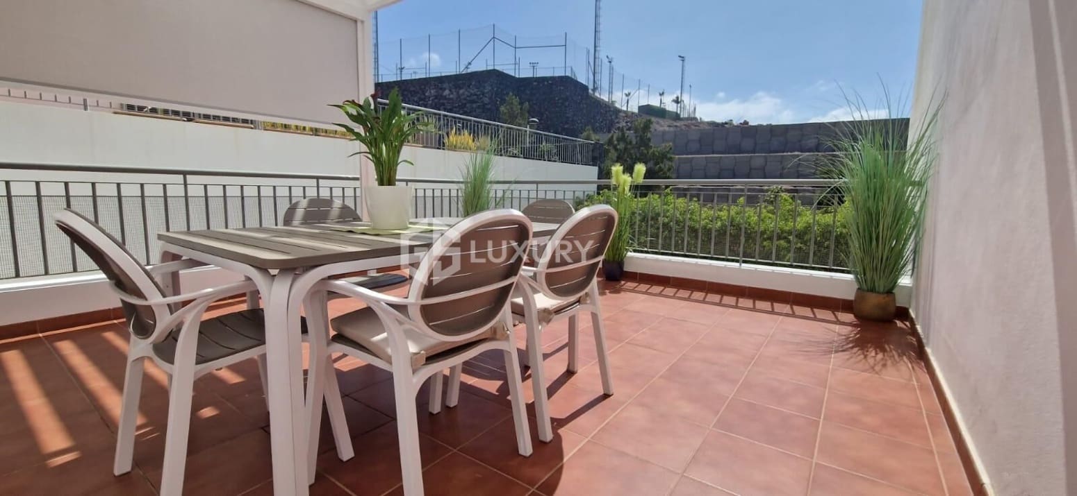 2 bedroom Flat for sale in Adeje with garage - € 715,000 (Ref: 9676145)
