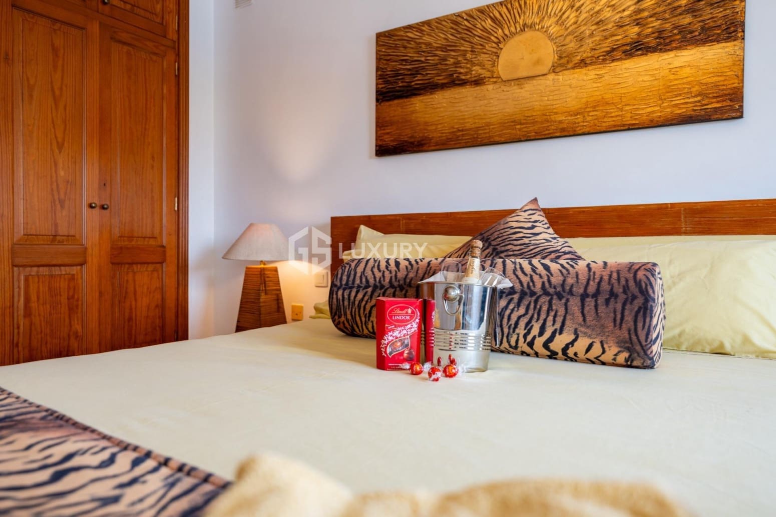 Chalet de 8 habitaciones en San Miguel de Abona en venta con garaje - 1.800.000 € (Ref: 9676146)