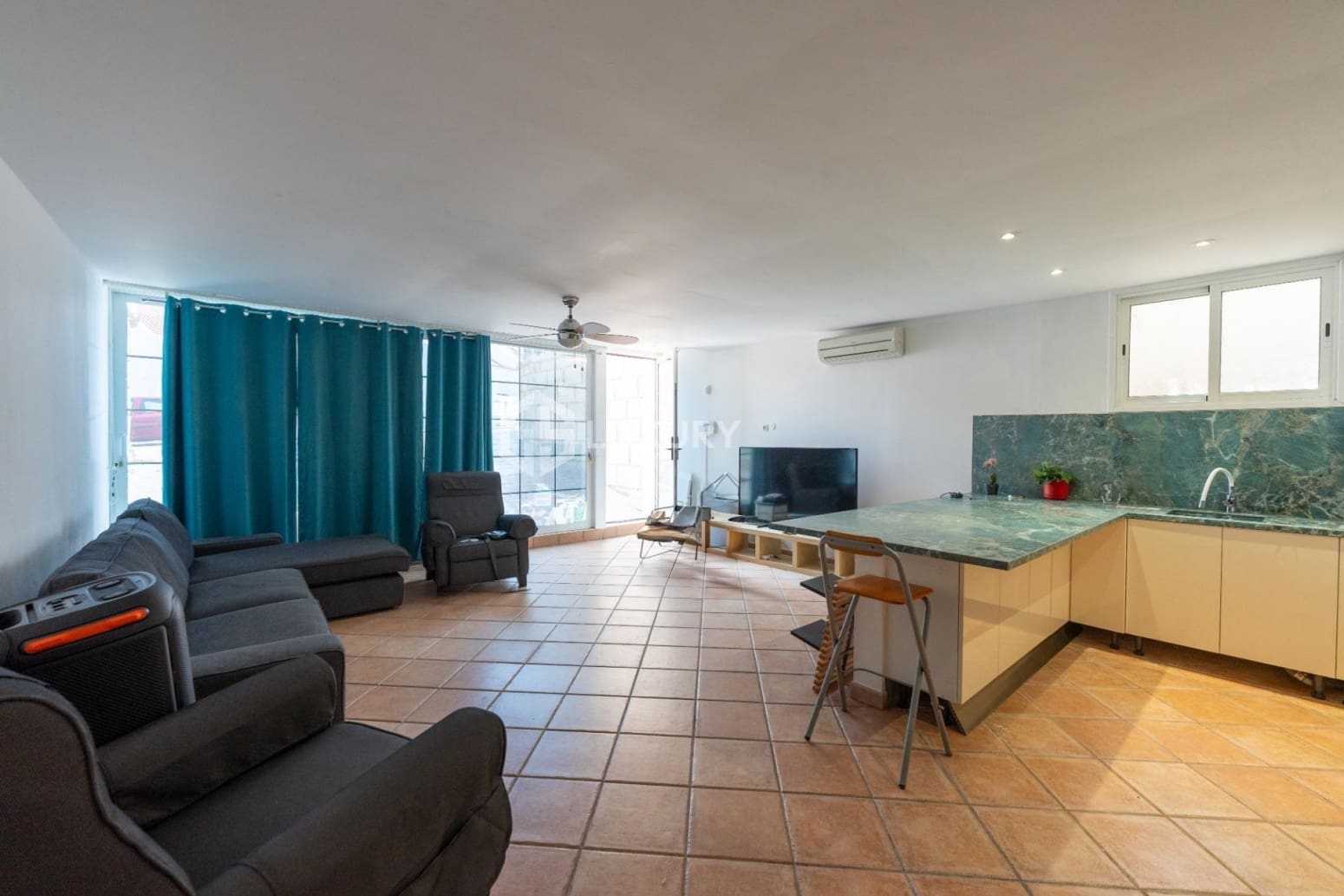 Chalet de 8 habitaciones en San Miguel de Abona en venta con garaje - 1.800.000 € (Ref: 9676146)