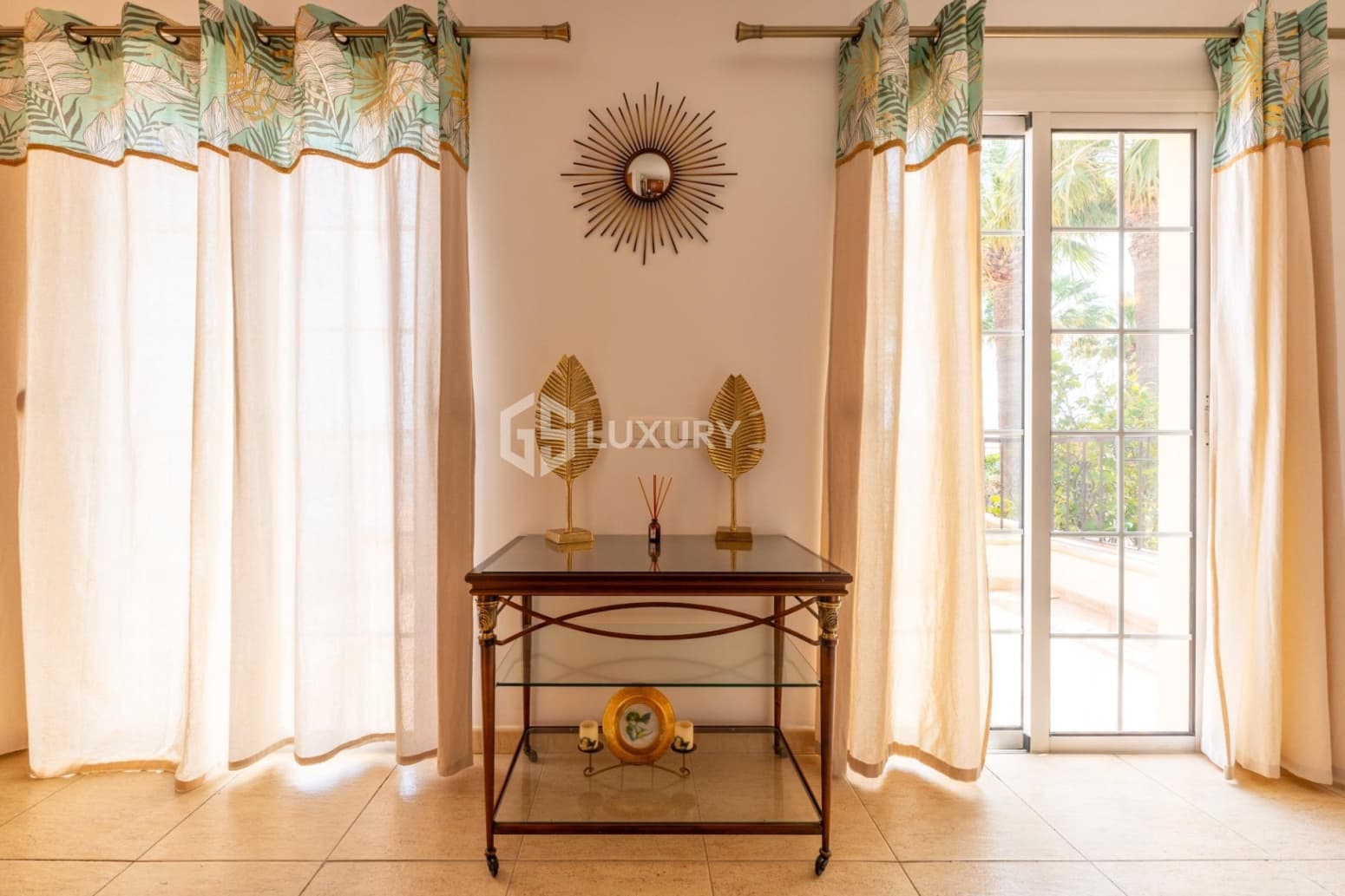 Chalet de 8 habitaciones en San Miguel de Abona en venta con garaje - 1.800.000 € (Ref: 9676146)