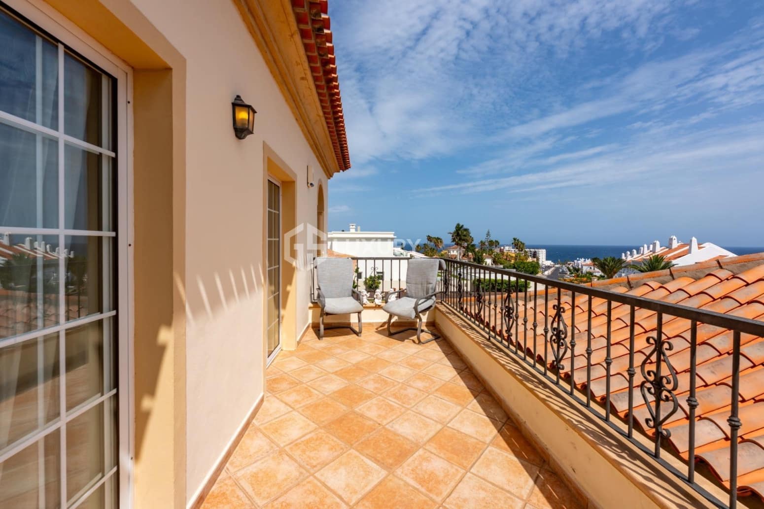 Chalet de 8 habitaciones en San Miguel de Abona en venta con garaje - 1.800.000 € (Ref: 9676146)