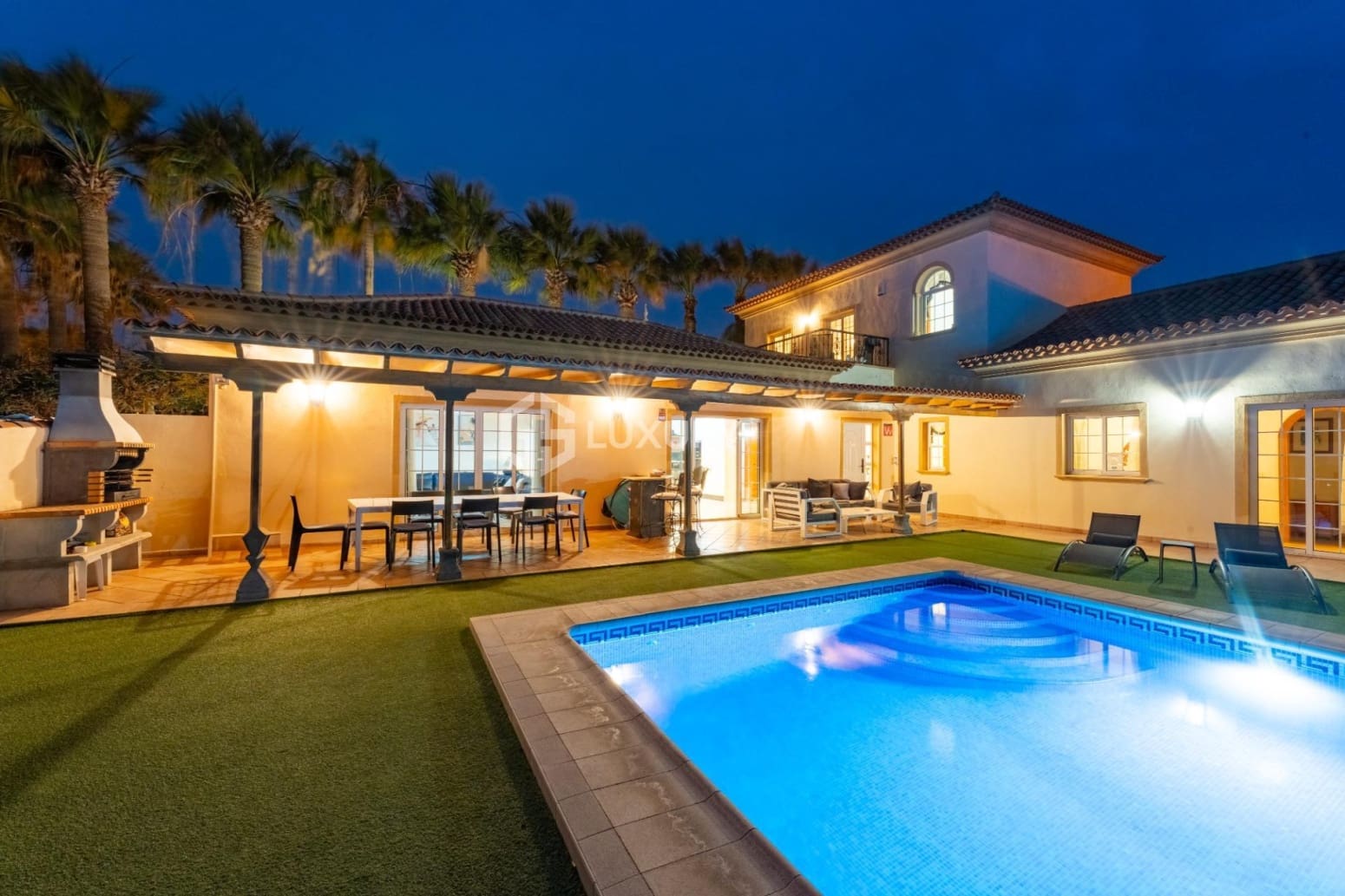 Chalet de 8 habitaciones en San Miguel de Abona en venta con garaje - 1.800.000 € (Ref: 9676146)