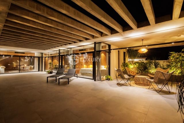 4 Zimmer Villa zu verkaufen in Callao Salvaje - Playa Paraíso, Adeje mit Garage - 5.500.000 € (Ref: 9676149)