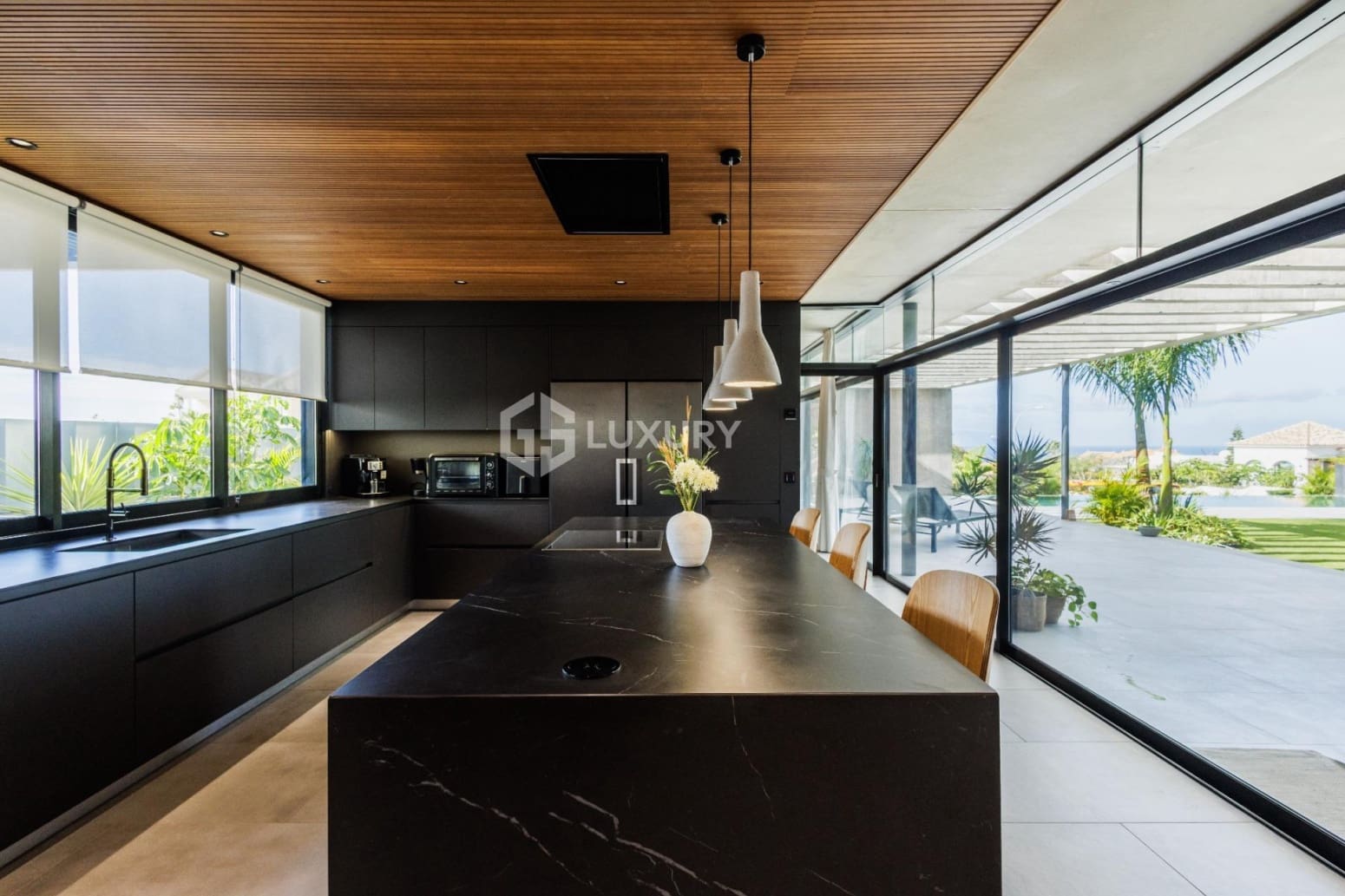 4 Zimmer Villa zu verkaufen in Adeje mit Garage - 5.500.000 € (Ref: 9676149)