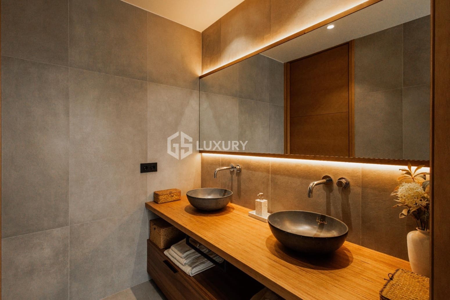 4 Zimmer Villa zu verkaufen in Adeje mit Garage - 5.500.000 € (Ref: 9676149)