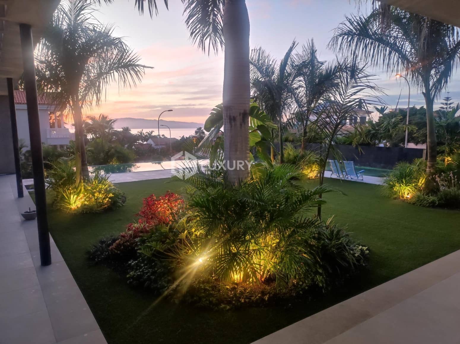 4 Zimmer Villa zu verkaufen in Adeje mit Garage - 5.500.000 € (Ref: 9676149)