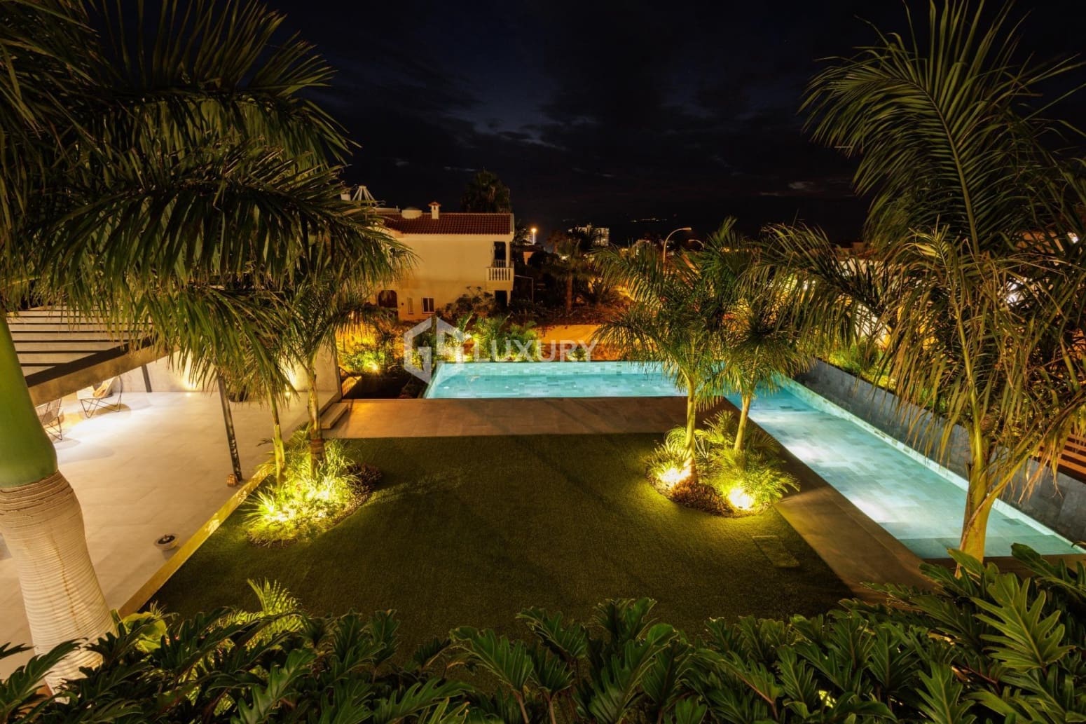 4 Zimmer Villa zu verkaufen in Adeje mit Garage - 5.500.000 € (Ref: 9676149)