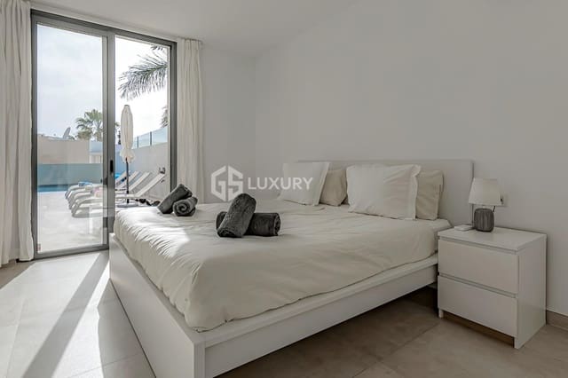 3 soveværelse Villa til salg i La Caleta Adeje, Adeje med garage - € 1.395.000 (Ref: 9676150)