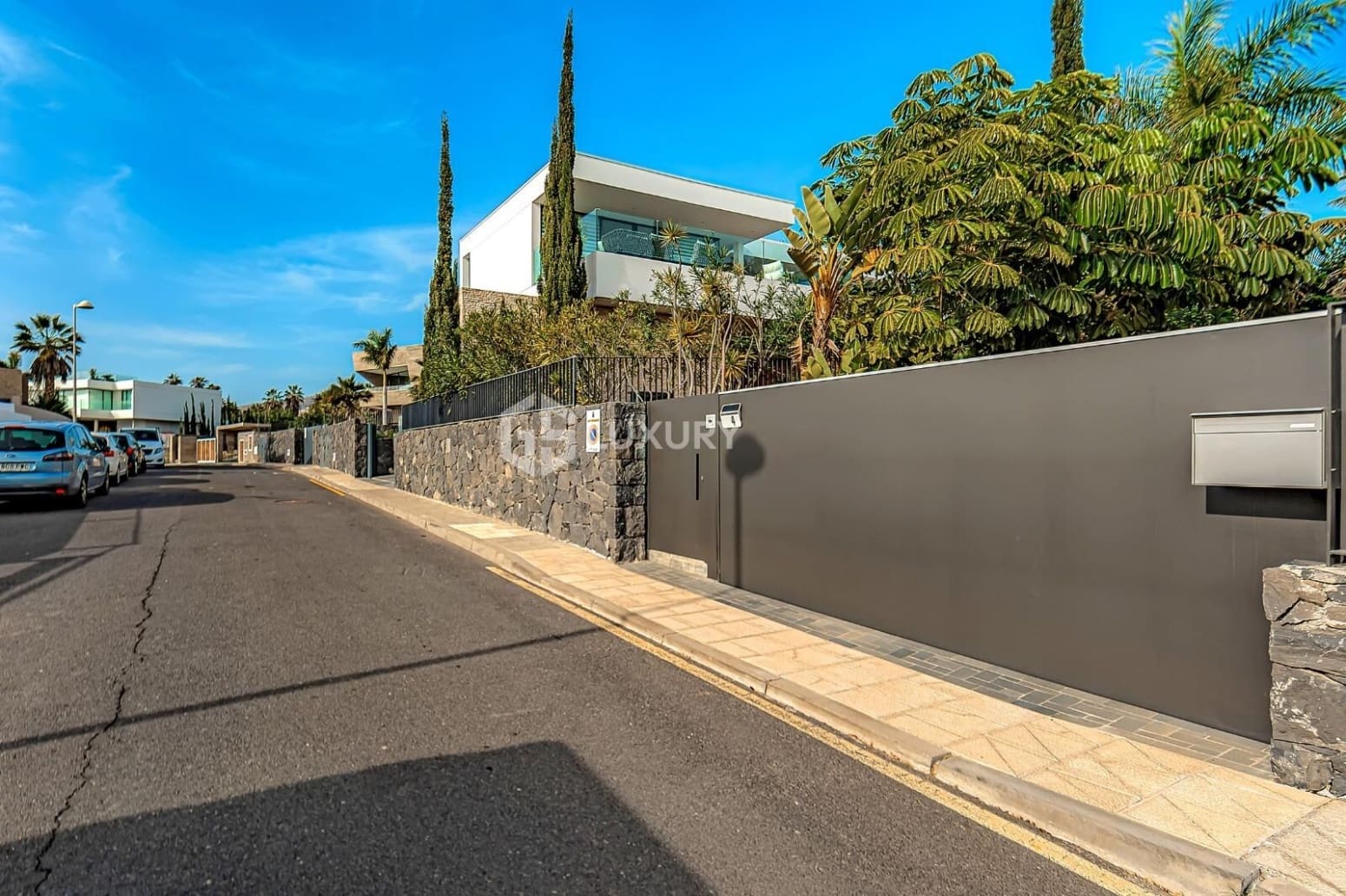 3 soveværelse Villa til salg i Adeje med garage - € 1.395.000 (Ref: 9676150)