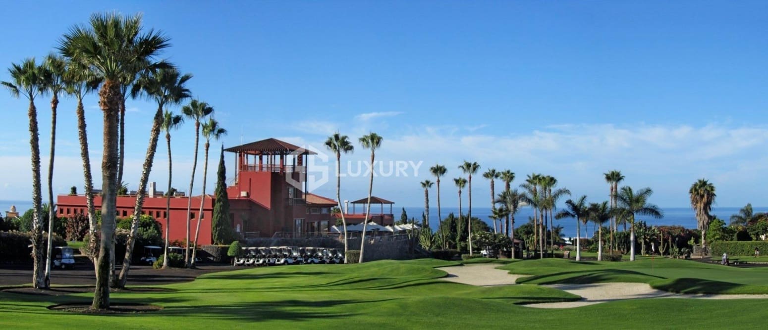 Chalet de 6 habitaciones en Adeje en venta con garaje - 5.950.000 € (Ref: 9676153)