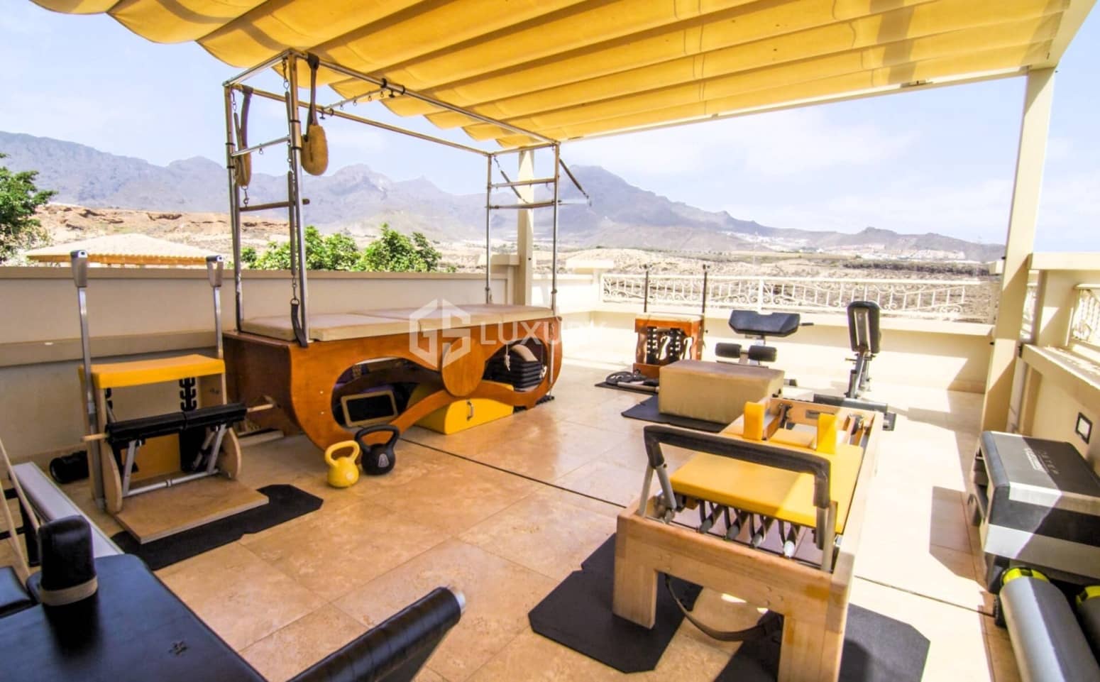 Chalet de 6 habitaciones en Adeje en venta con garaje - 5.950.000 € (Ref: 9676153)