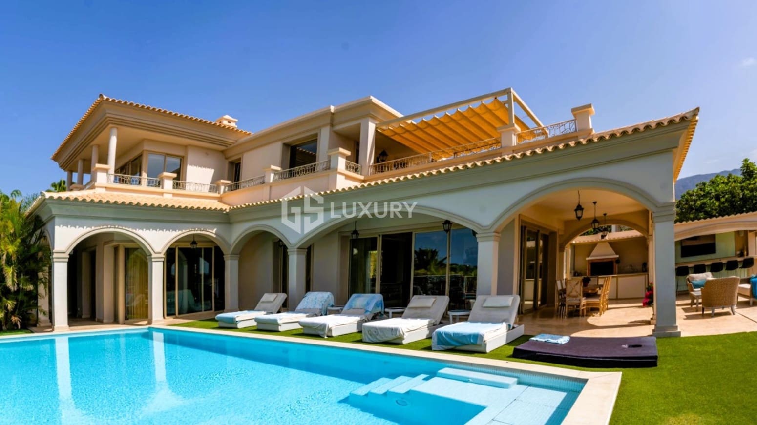 Chalet de 6 habitaciones en Adeje en venta con garaje - 5.950.000 € (Ref: 9676153)