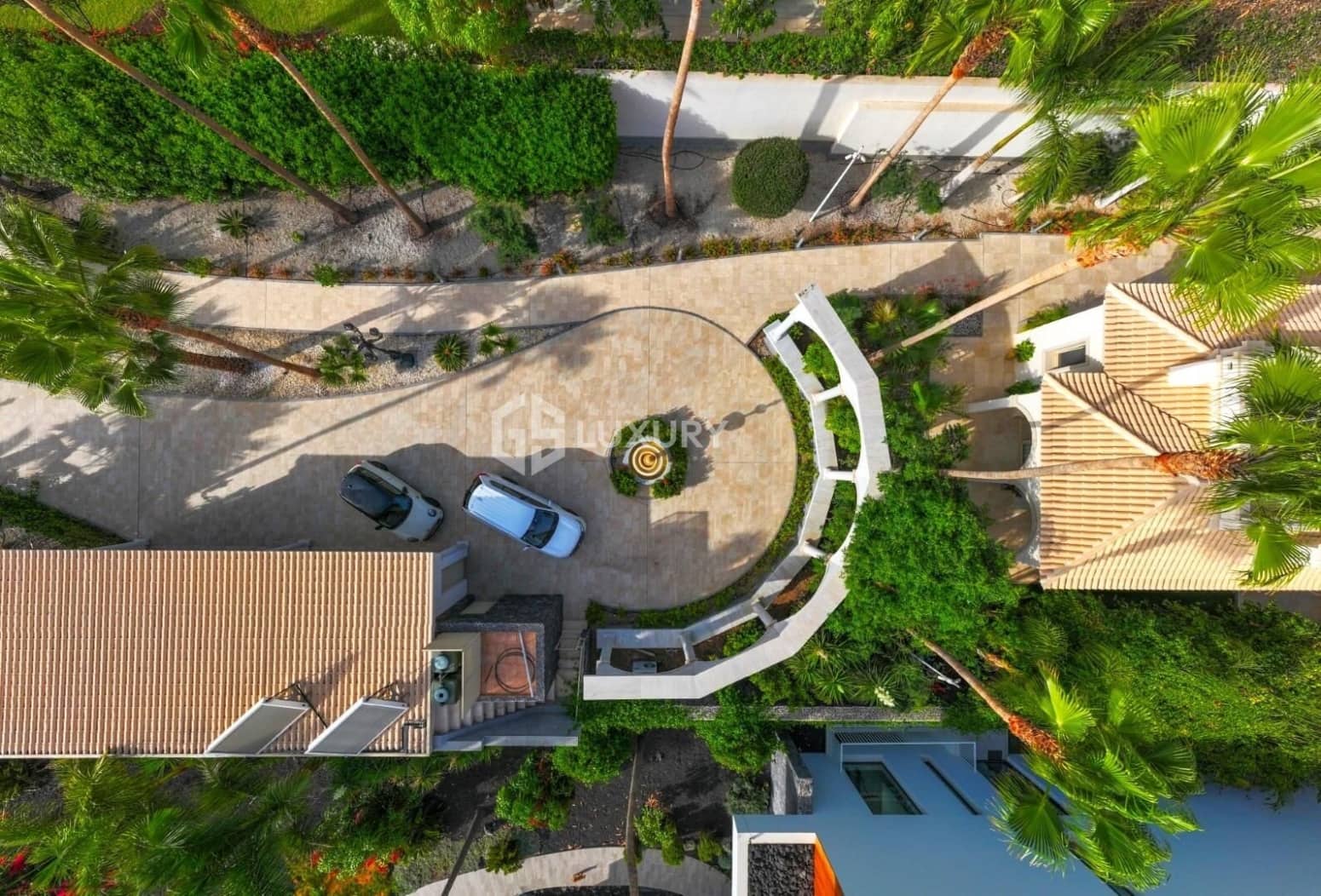 Chalet de 6 habitaciones en Adeje en venta con garaje - 5.950.000 € (Ref: 9676153)