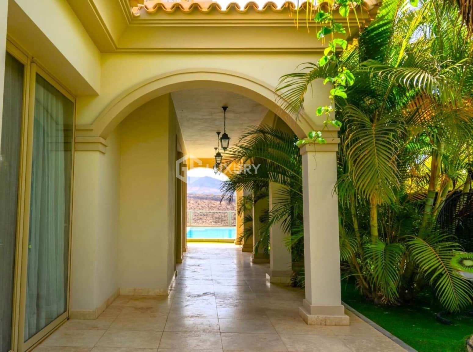 Chalet de 6 habitaciones en Adeje en venta con garaje - 5.950.000 € (Ref: 9676153)