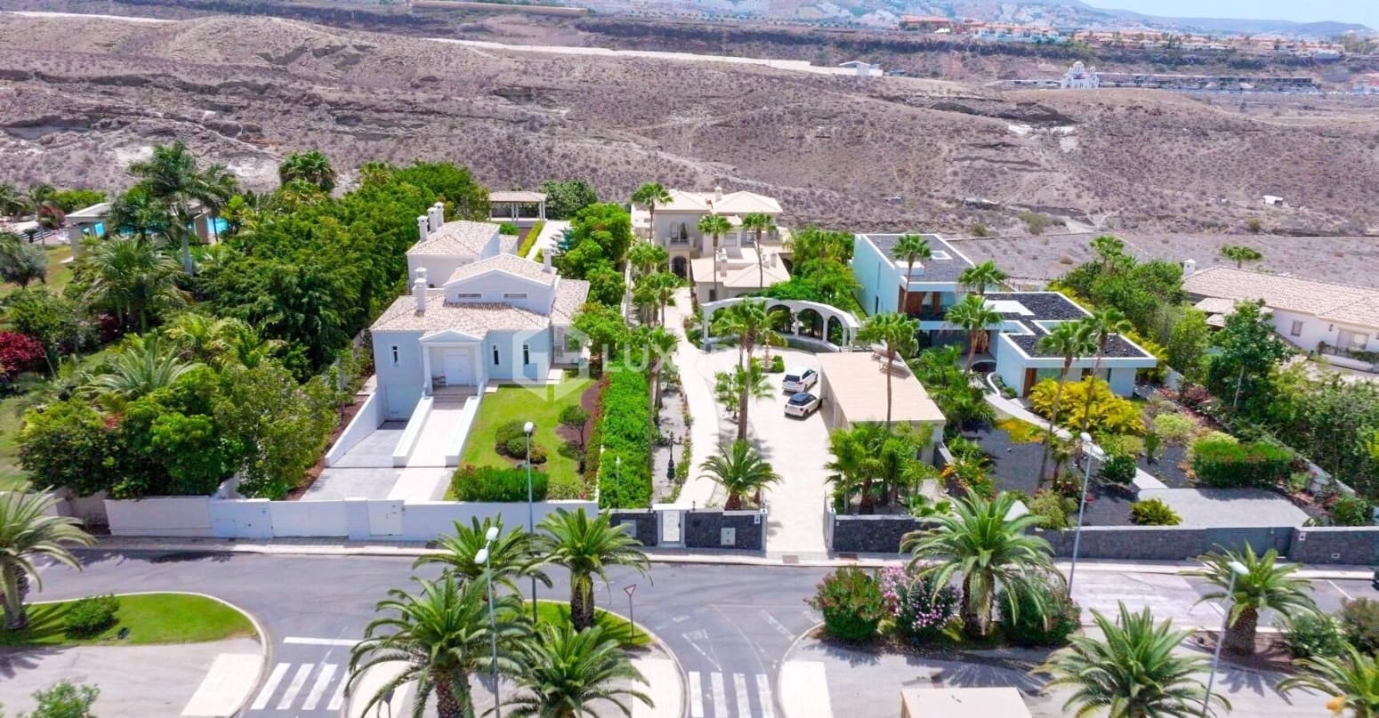 Chalet de 6 habitaciones en Adeje en venta con garaje - 5.950.000 € (Ref: 9676153)