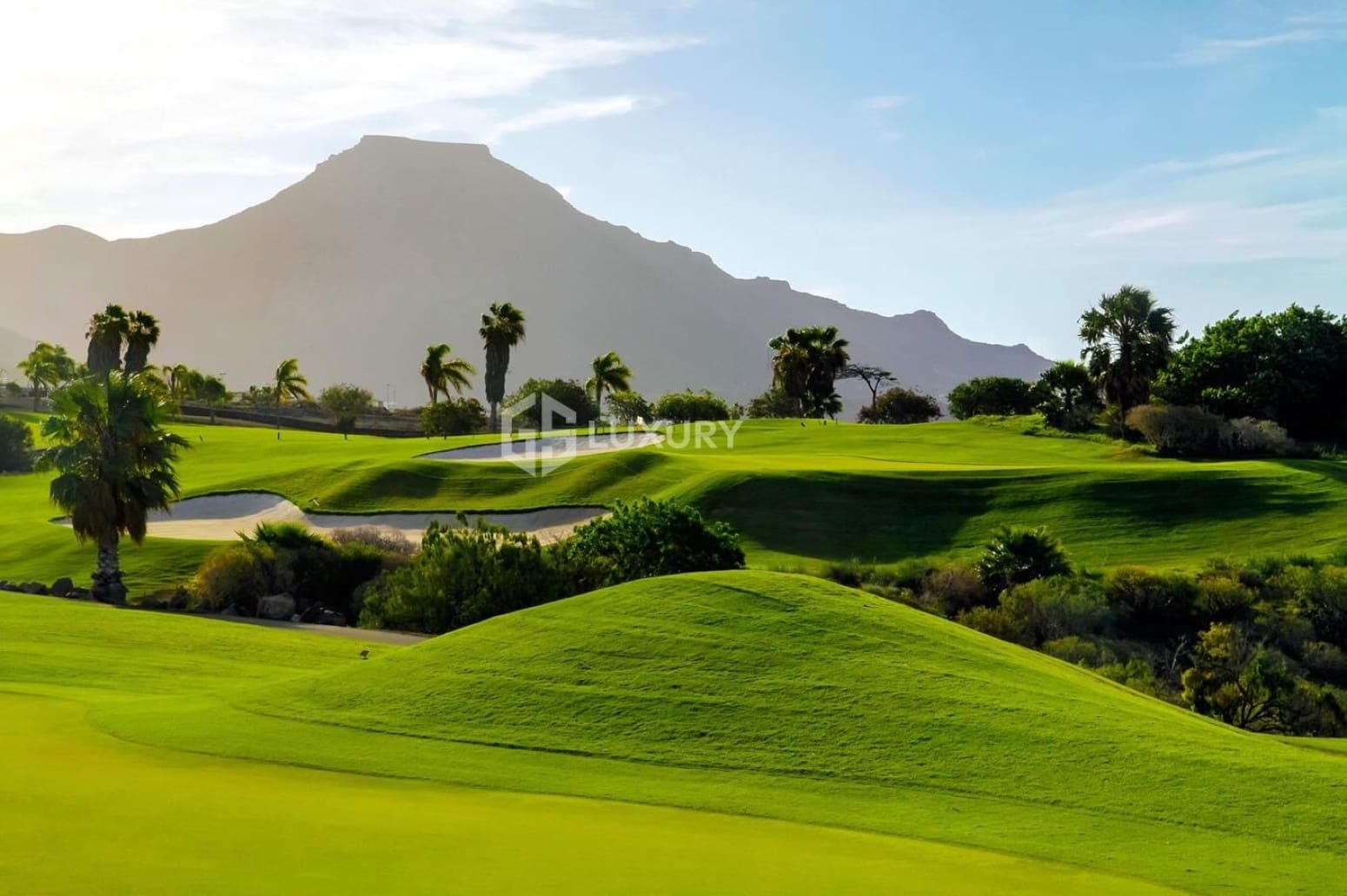 6 soverom Villa til salgs i Adeje med garasje - € 5 950 000 (Ref: 9676153)