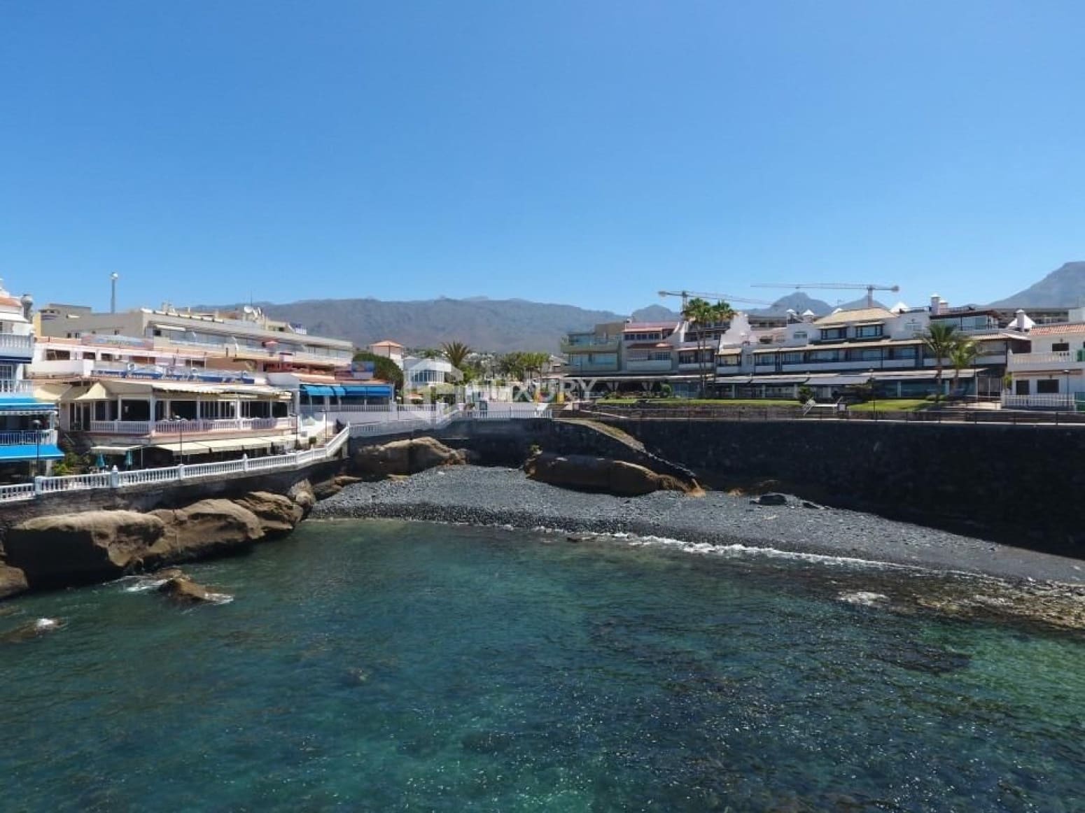 6 soverom Villa til salgs i Adeje med garasje - € 5 950 000 (Ref: 9676153)