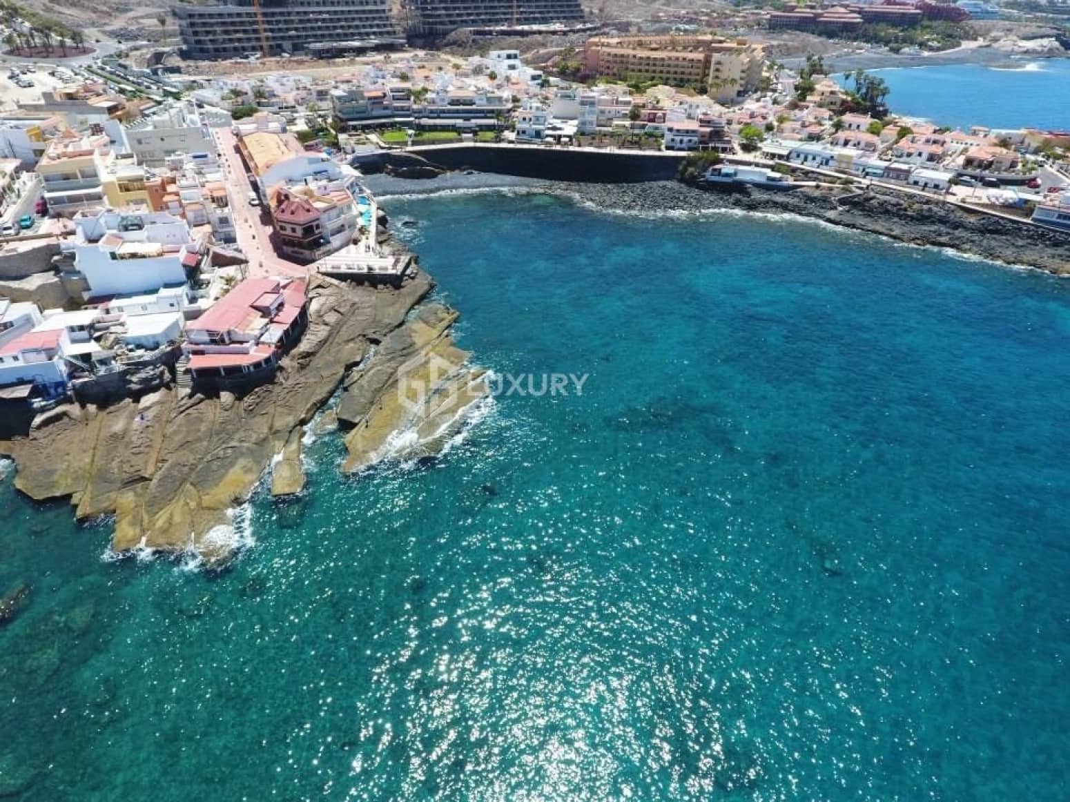 6 soverom Villa til salgs i Adeje med garasje - € 5 950 000 (Ref: 9676153)