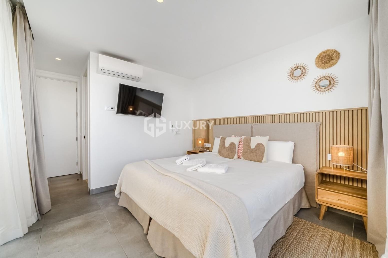 3 bedroom Villa for sale in Adeje with garage - € 1,595,000 (Ref: 9676158)