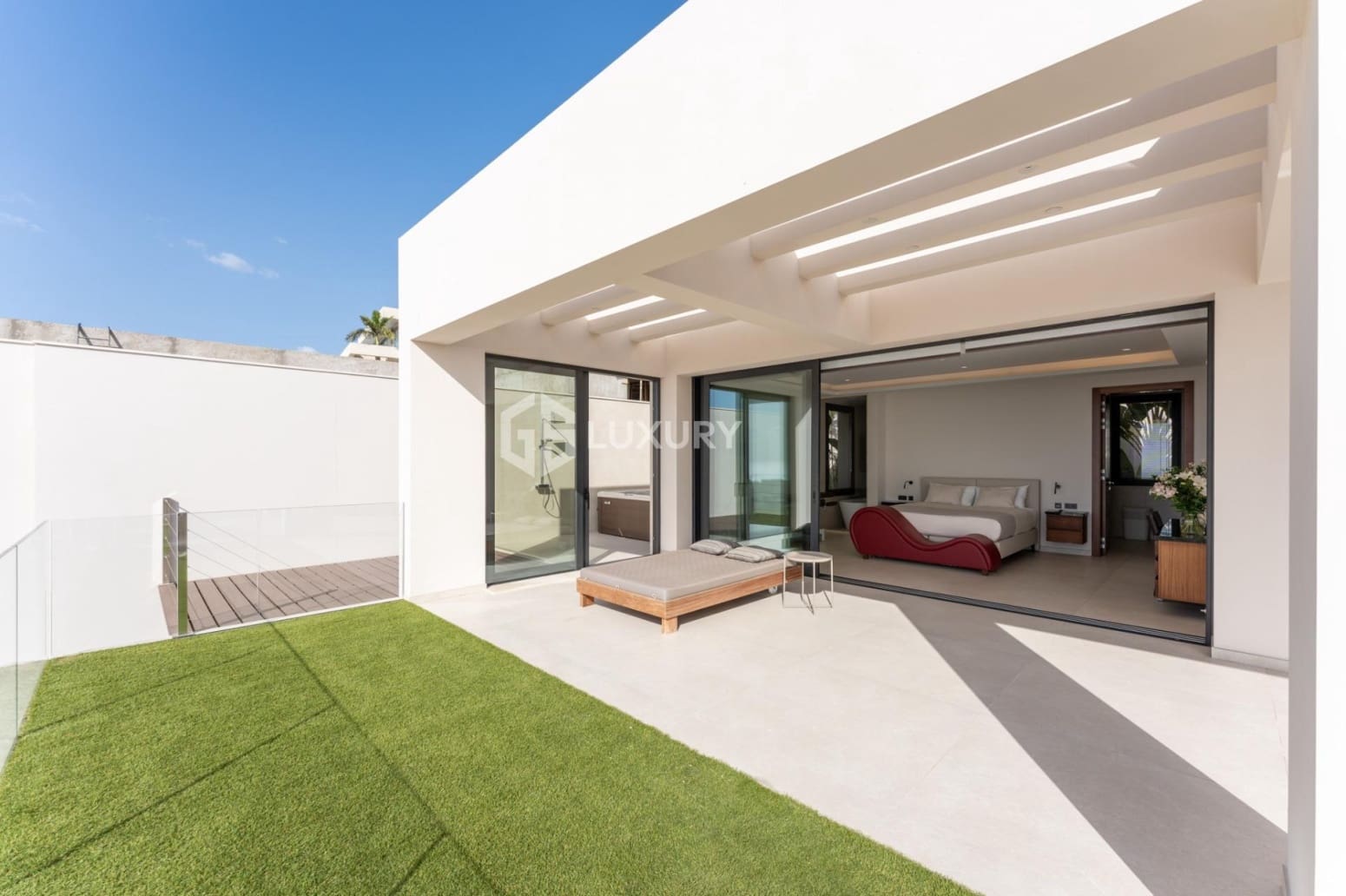 6 bedroom Villa for sale in Adeje with garage - € 5,900,000 (Ref: 9676159)