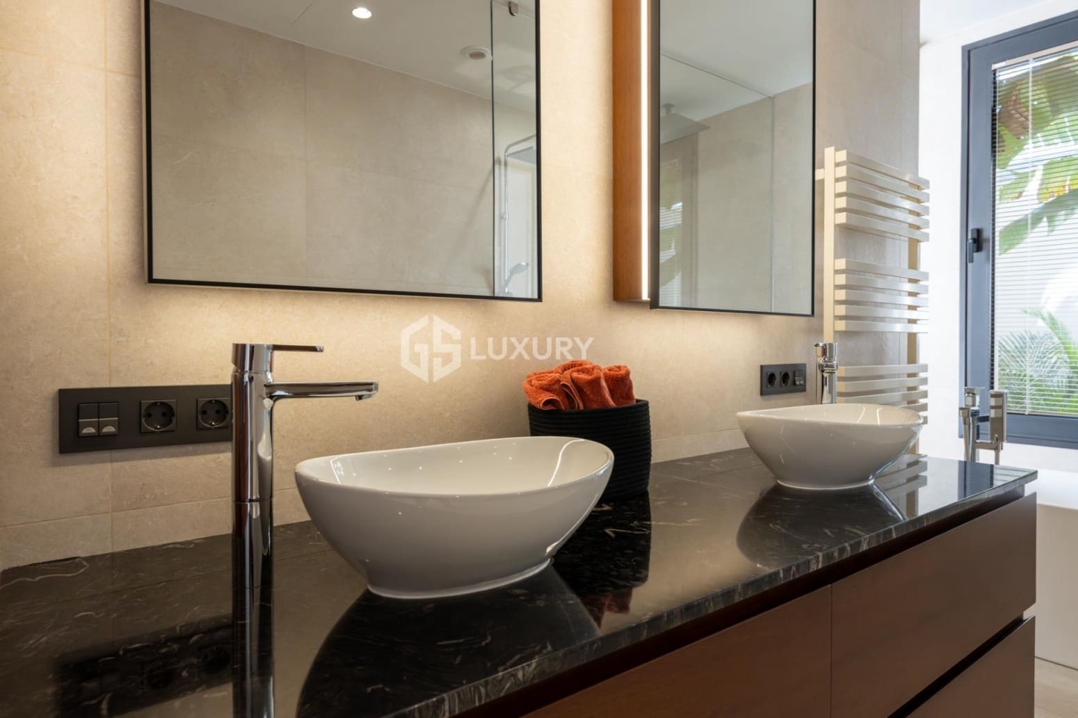 6 bedroom Villa for sale in Adeje with garage - € 5,900,000 (Ref: 9676159)