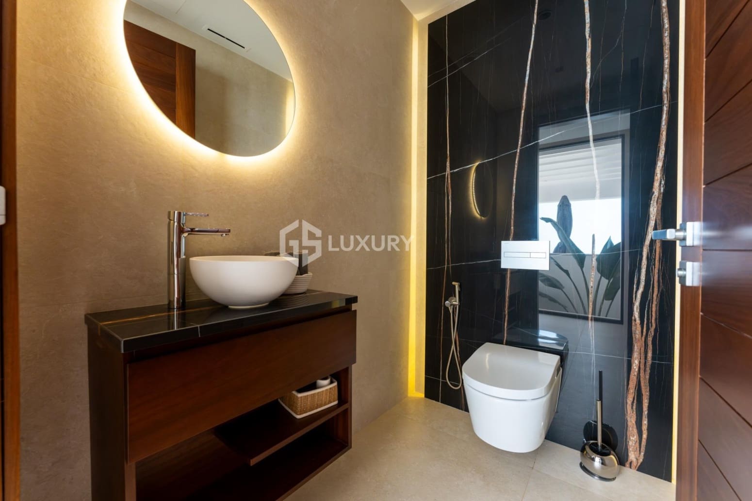 6 bedroom Villa for sale in Adeje with garage - € 5,900,000 (Ref: 9676159)