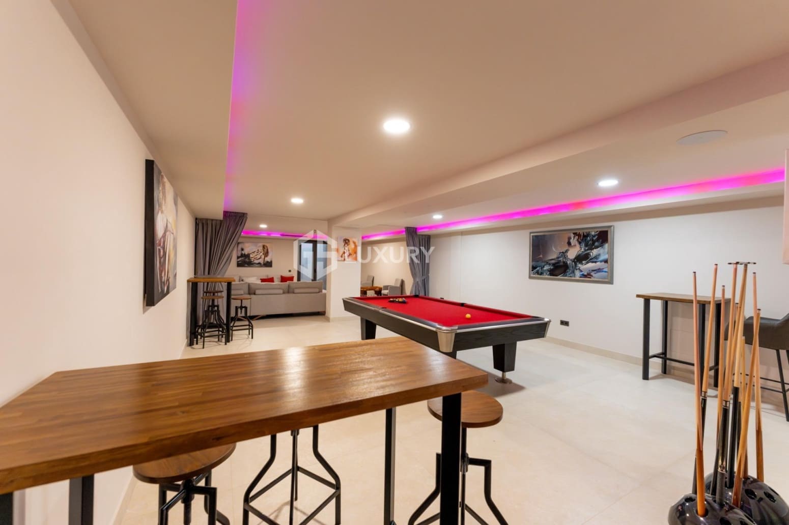 6 bedroom Villa for sale in Adeje with garage - € 5,900,000 (Ref: 9676159)