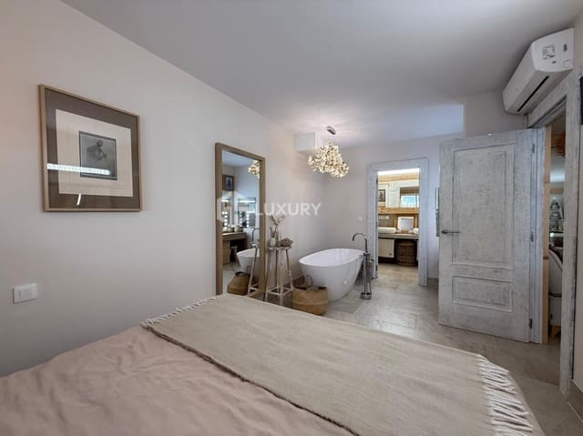 2 makuuhuone Asunto myytävänä paikassa Torviscas Centro y Alto, Adeje mukana 
autotalli - 449 000 € (Ref: 9676160)