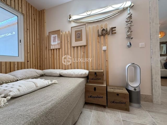 2 makuuhuone Asunto myytävänä paikassa Torviscas Centro y Alto, Adeje mukana 
autotalli - 449 000 € (Ref: 9676160)