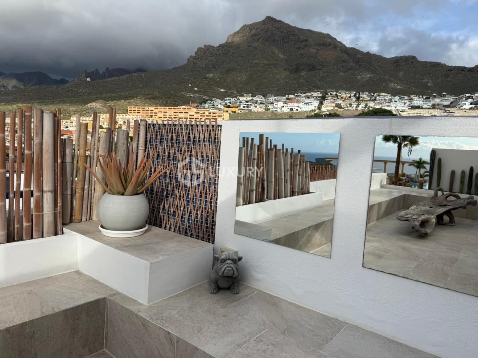 2 makuuhuone Asunto myytävänä paikassa Adeje mukana 
autotalli - 449 000 € (Ref: 9676160)