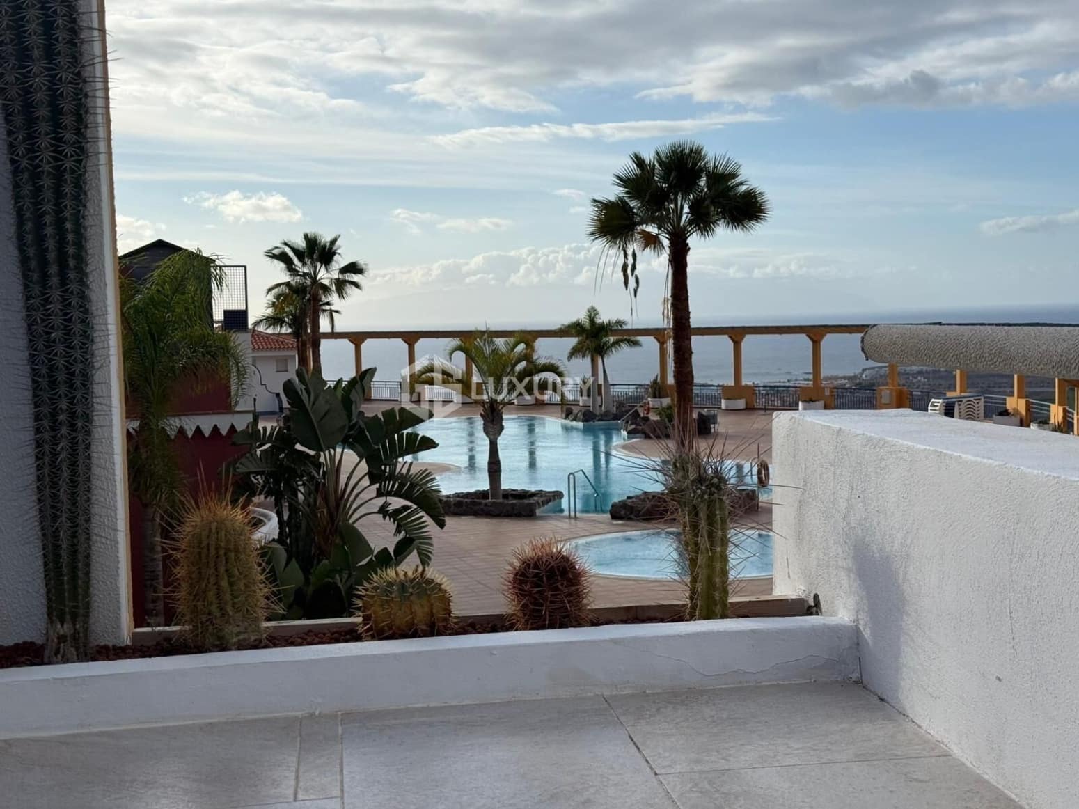 2 makuuhuone Asunto myytävänä paikassa Adeje mukana 
autotalli - 449 000 € (Ref: 9676160)