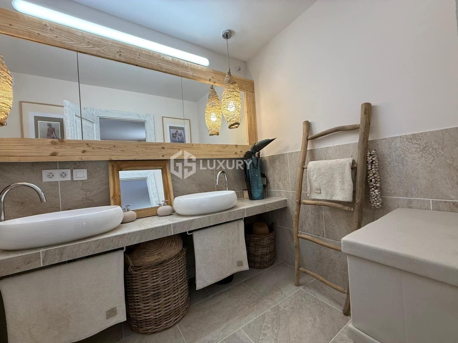 2 bedroom Flat for sale in Adeje with garage - € 449,000 (Ref: 9676160)