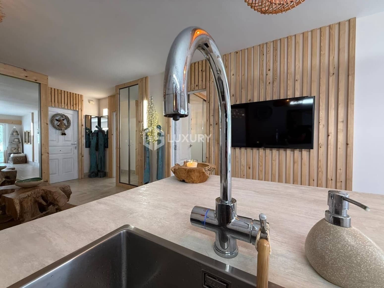 2 bedroom Flat for sale in Adeje with garage - € 449,000 (Ref: 9676160)