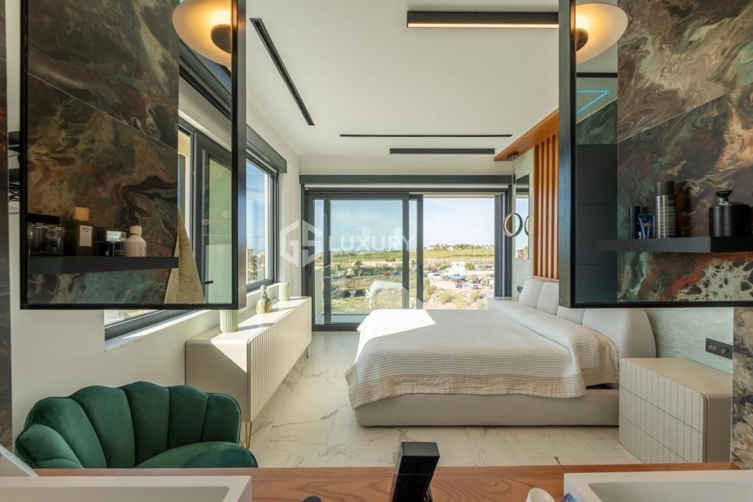 Chalet de 4 habitaciones en Adeje en venta con garaje - 3.500.000 € (Ref: 9676161)