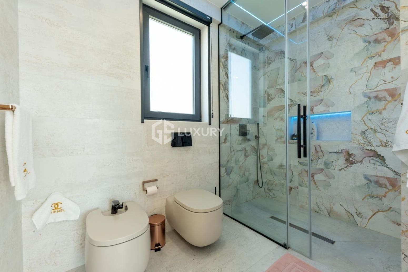 Chalet de 4 habitaciones en Adeje en venta con garaje - 3.500.000 € (Ref: 9676161)